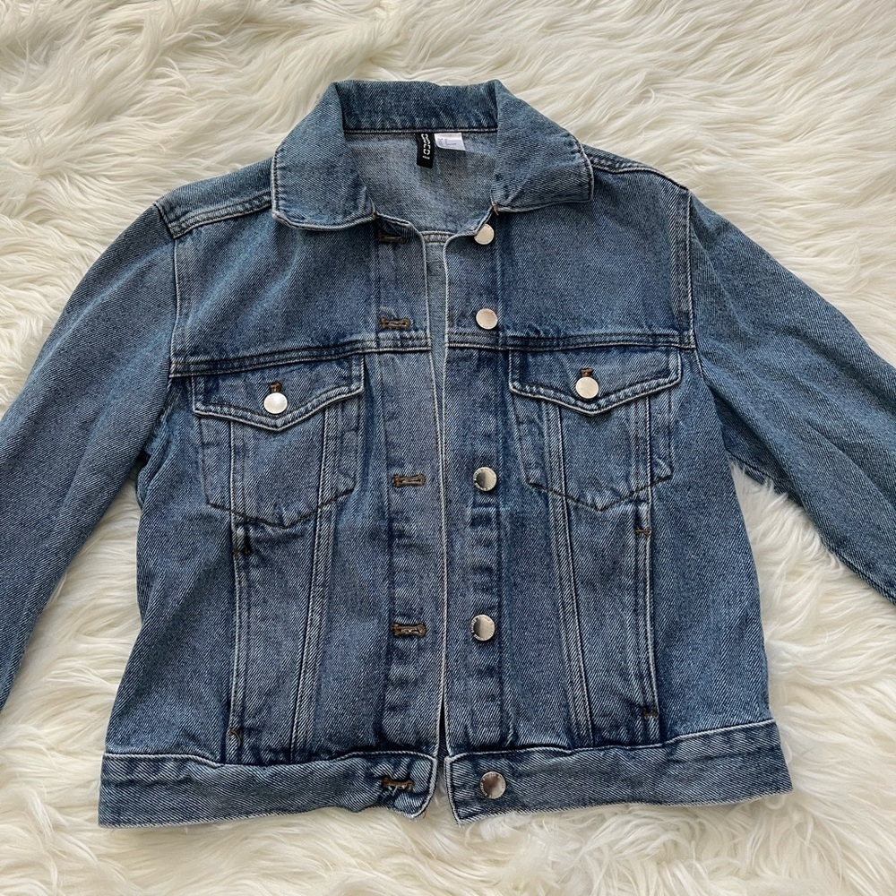 H&M Classic Blue Jean Jacket - Picture 3 of 6